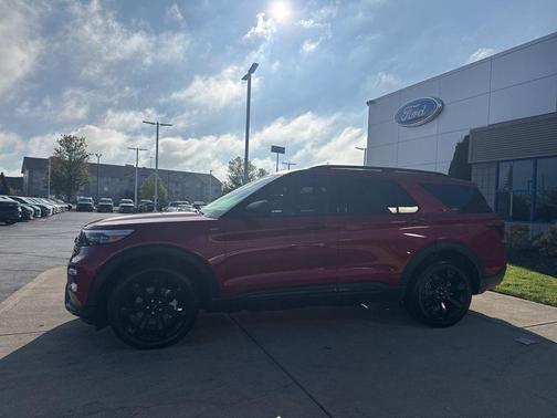 2022 Ford Explorer ST-Line