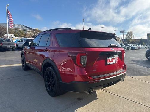 2022 Ford Explorer ST-Line
