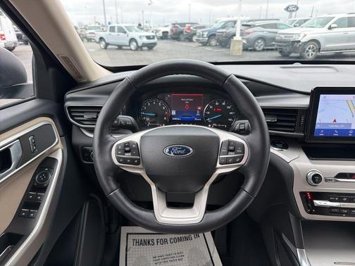 2023 Ford Explorer XLT