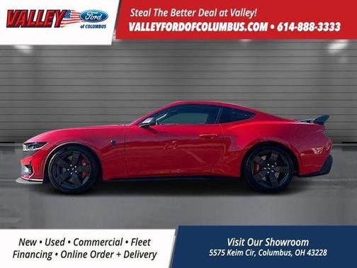 2025 Ford Mustang Dark Horse