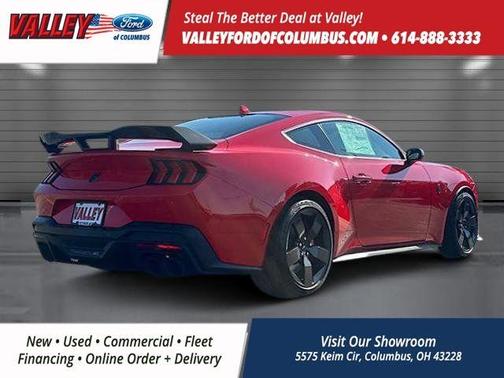 2025 Ford Mustang Dark Horse