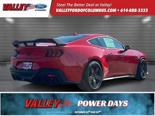 2025 Ford Mustang Dark Horse