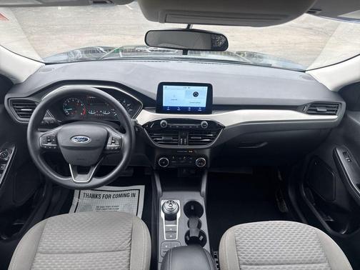 Black Metallic 2022 Ford Escape SE