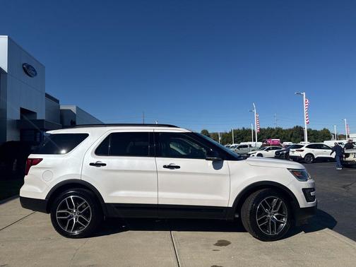 2016 Ford Explorer Sport
