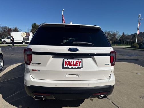 2016 Ford Explorer Sport