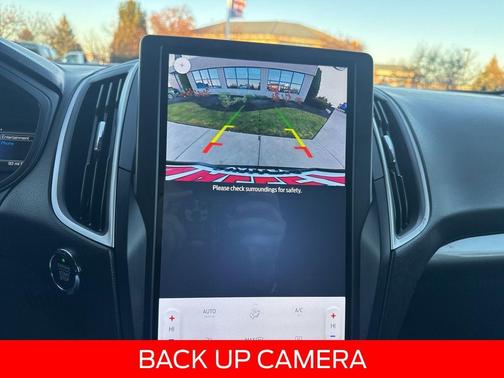 2022 Ford Edge SE
