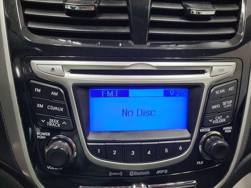 2013 Hyundai Accent SE