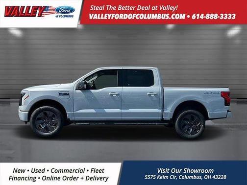 2025 Ford F-150 Lightning Flash