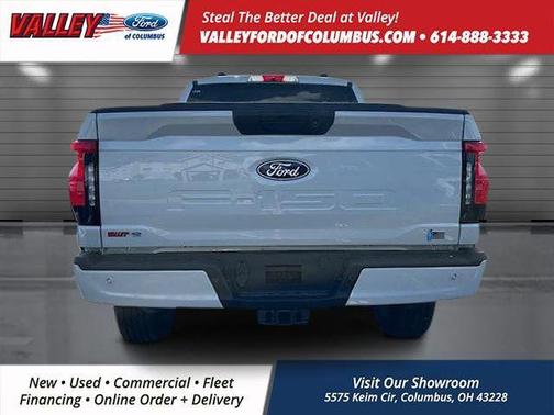 2025 Ford F-150 Lightning Flash