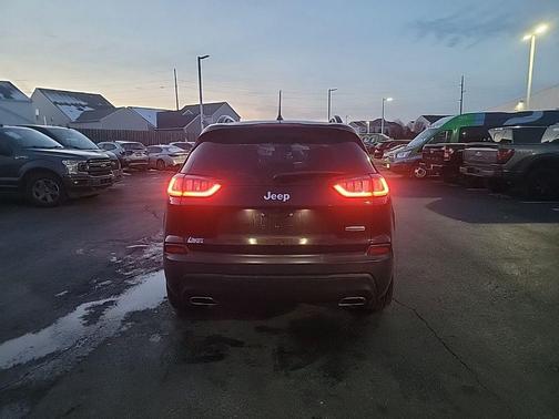 2022 Jeep Cherokee Latitude Lux