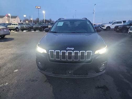 2022 Jeep Cherokee Latitude Lux