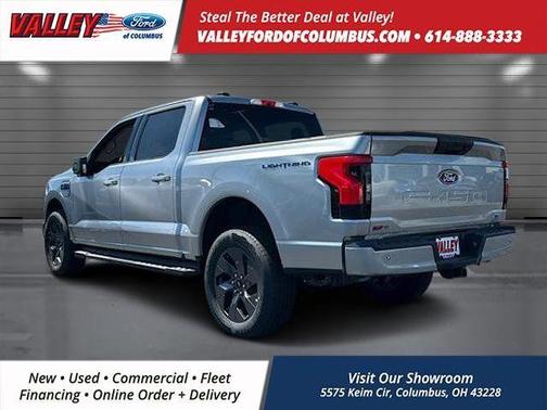 2025 Ford F-150 Lightning Flash
