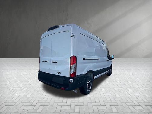 2026 Ford Transit-250 148 WB Medium Roof Cargo
