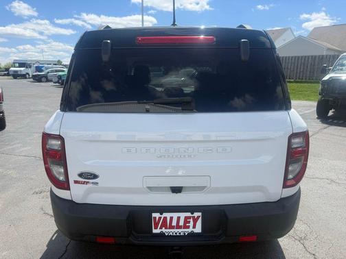 Oxford White 2022 Ford Bronco Sport Outer Banks
