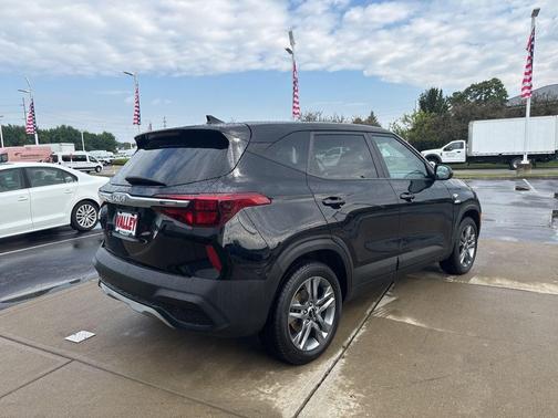 2023 Kia Seltos LX