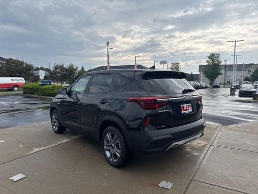 2023 Kia Seltos LX