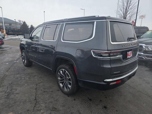 2022 Jeep Grand Wagoneer Series III