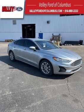 Silver Metallic 2020 Ford Fusion SE