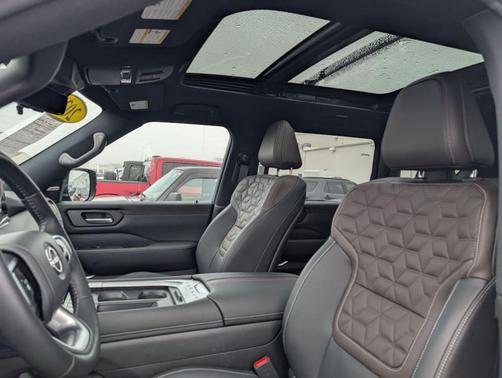 2025 Nissan Armada Platinum