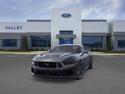 2025 Ford Mustang Dark Horse