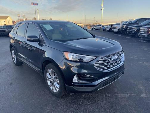 2023 Ford Edge Titanium