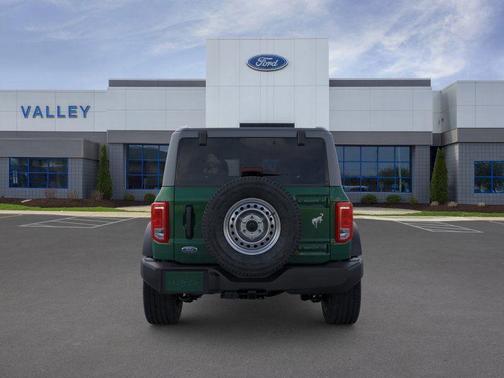 2025 Ford Bronco Base