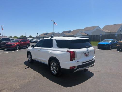 White 2022 Hyundai PALISADE SE