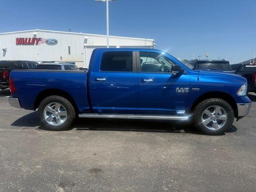 Blue Streak Pearlcoat 2018 RAM 1500 Big Horn