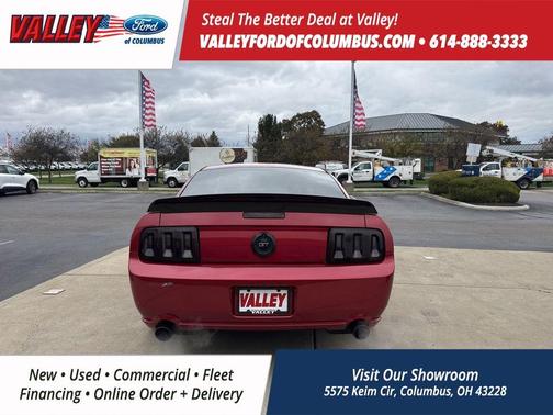 2005 Ford Mustang GT Premium