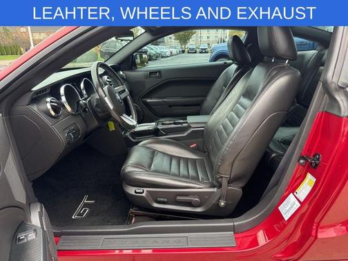 2005 Ford Mustang GT Premium