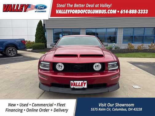 2005 Ford Mustang GT Premium
