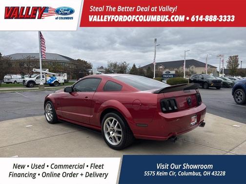 2005 Ford Mustang GT Premium