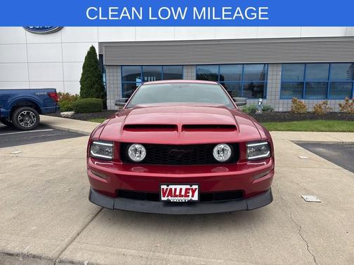 2005 Ford Mustang GT Premium
