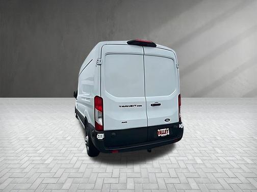 2026 Ford Transit-250 148 WB Medium Roof Cargo