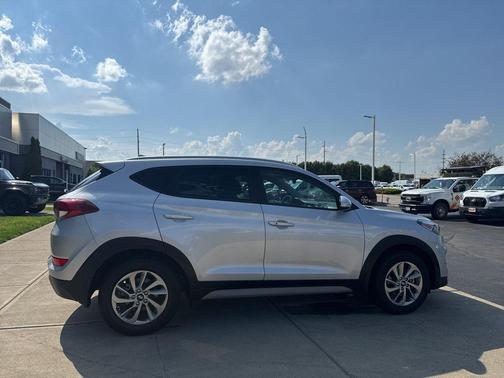 2017 Hyundai TUCSON SE Plus