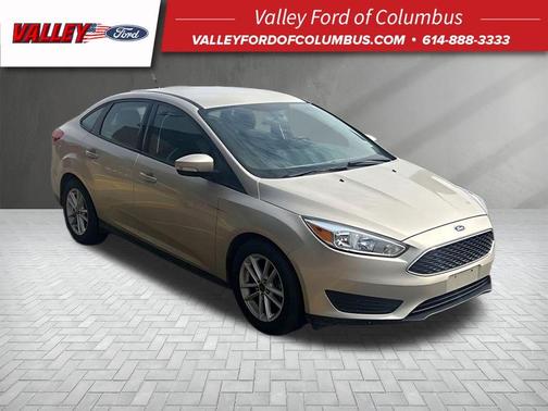 White Gold Metallic 2017 Ford Focus SE