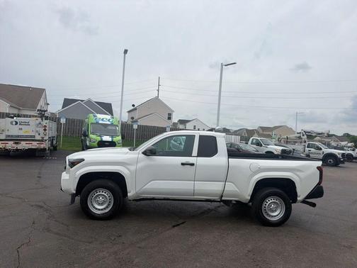 Ice 2024 Toyota Tacoma SR