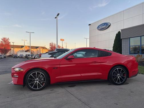 2022 Ford Mustang EcoBoost Premium