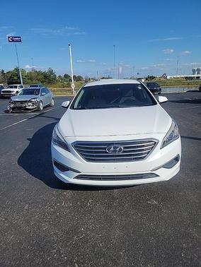 2017 Hyundai SONATA SE