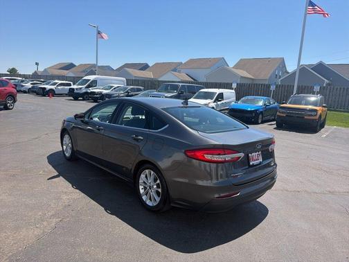 Magnetic 2019 Ford Fusion SE