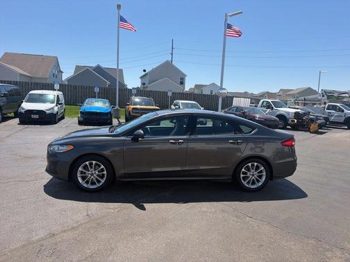 Magnetic 2019 Ford Fusion SE