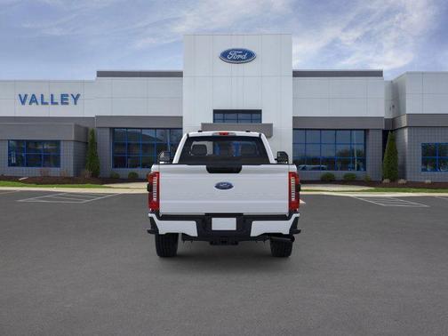 2025 Ford F-250 XLT