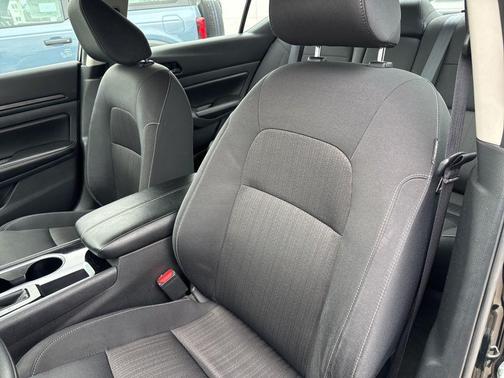 Super Black Clearcoat 2024 Nissan Altima 2.5 SV