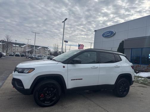 2023 Jeep Compass Trailhawk