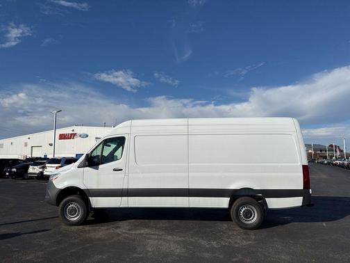 2025 Mercedes-Benz Sprinter 2500 170 WB