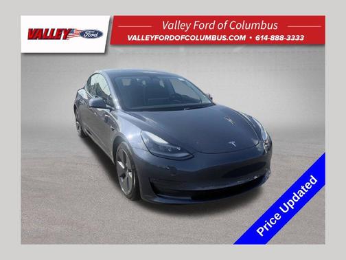 Gray 2022 Tesla Model 3 Long Range