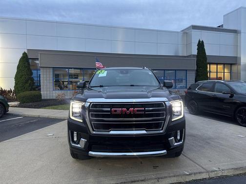 2023 GMC Yukon XL SLT
