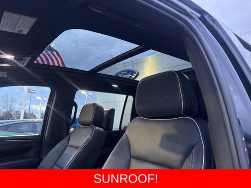 2023 GMC Yukon XL SLT