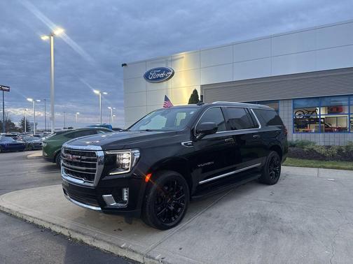 2023 GMC Yukon XL SLT