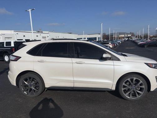 2016 Ford Edge Sport